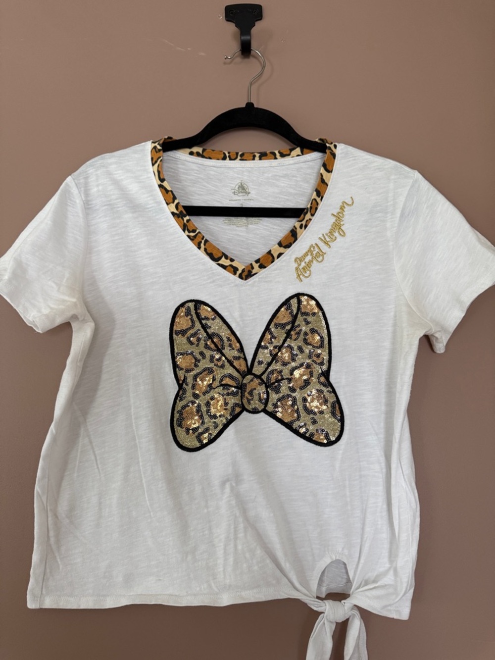 White V-Neck Short Sleeve Tee with Leopard Sequin Bow